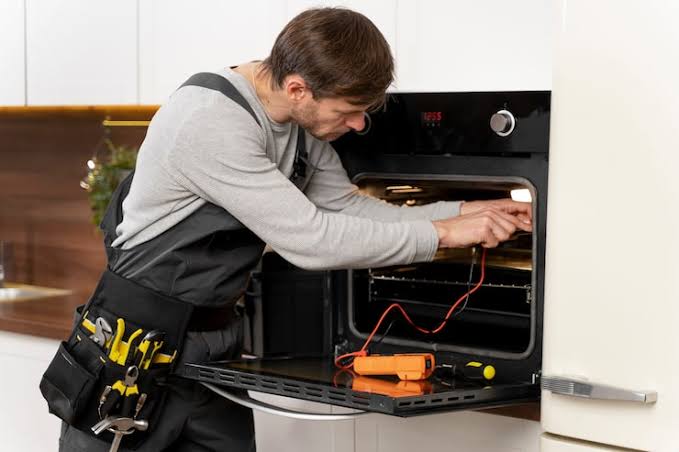 Appliances repair technician rental in Technical and repair services category